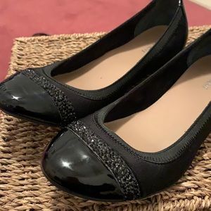 Alfani black satin sides patent toe/ heel